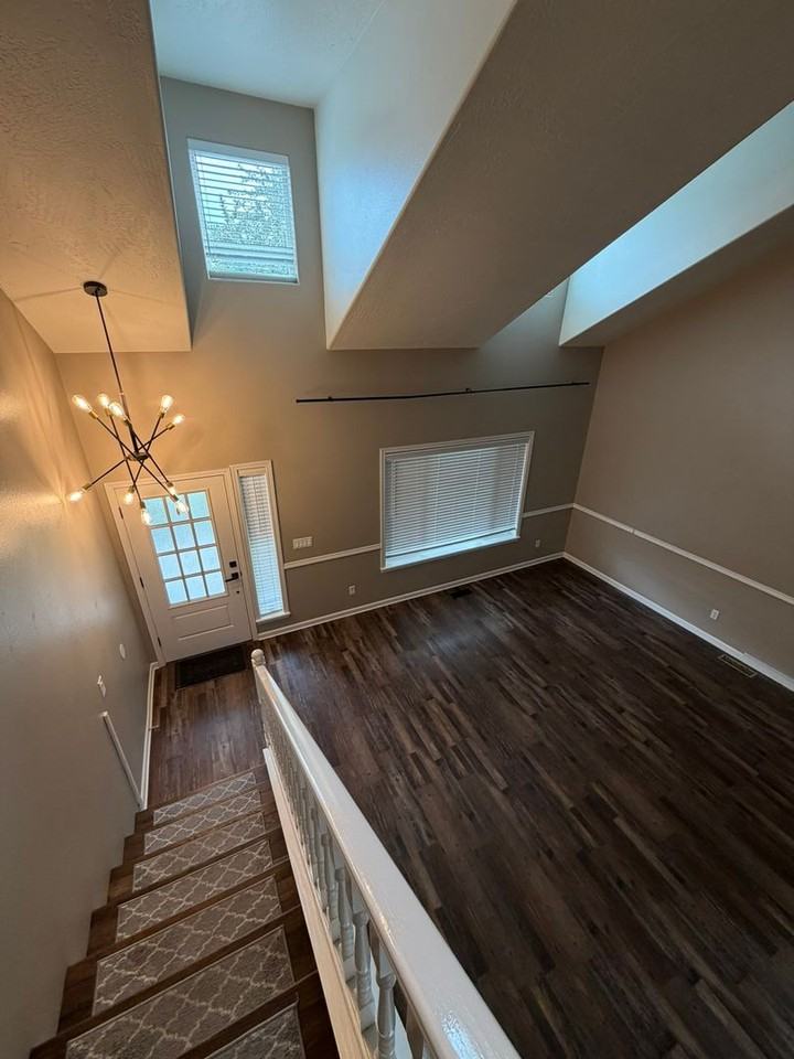 5207 Villa Dr - Photo 2 of 18