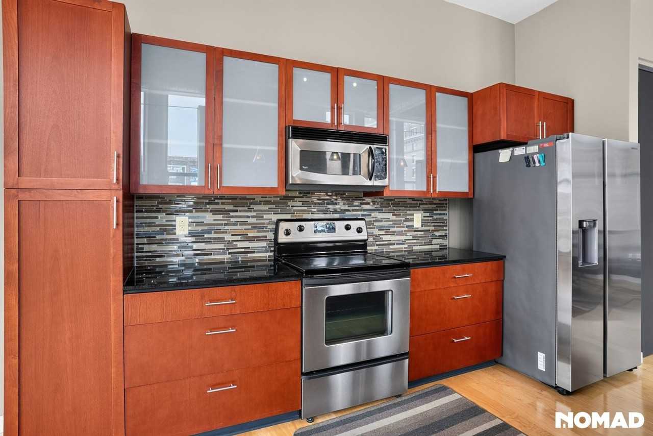 1136 Washington Ave - Photo 3 of 32