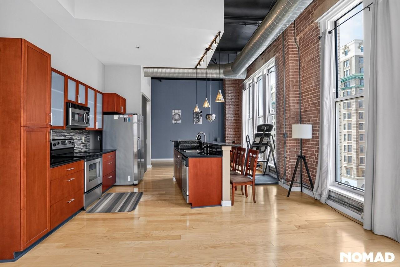 1136 Washington Ave - Photo 5 of 32