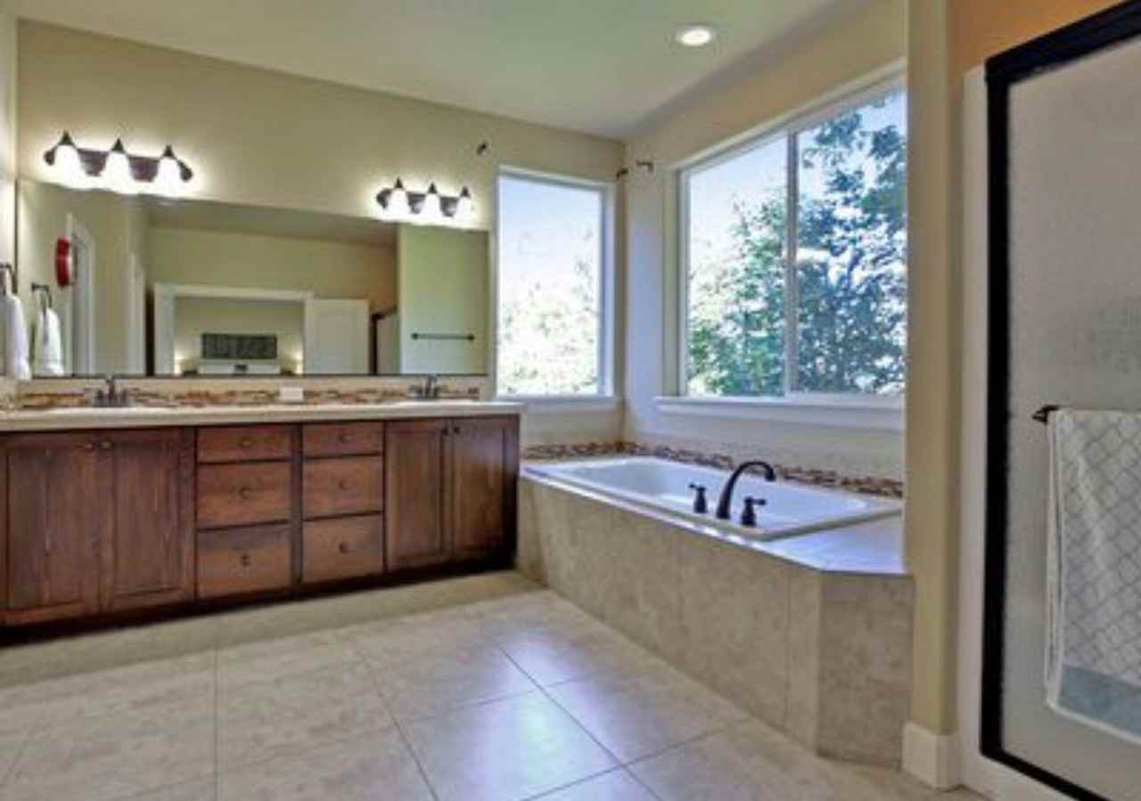 11543 Nw Knightsview Ln - Photo 7 of 10