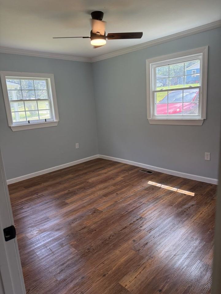 161 Kathryn Rd - Photo 4 of 7