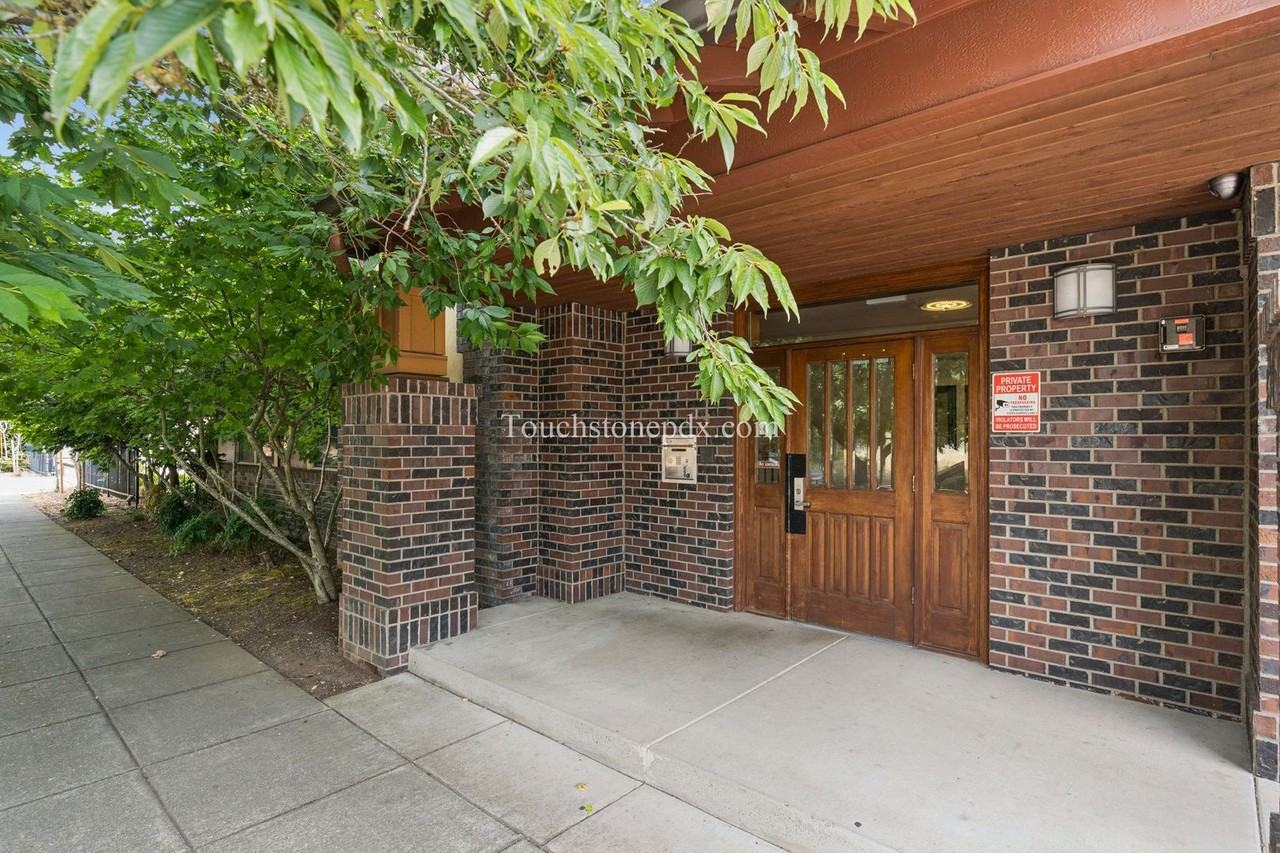 400 Ne 100th Ave #109 - Photo 2 of 26
