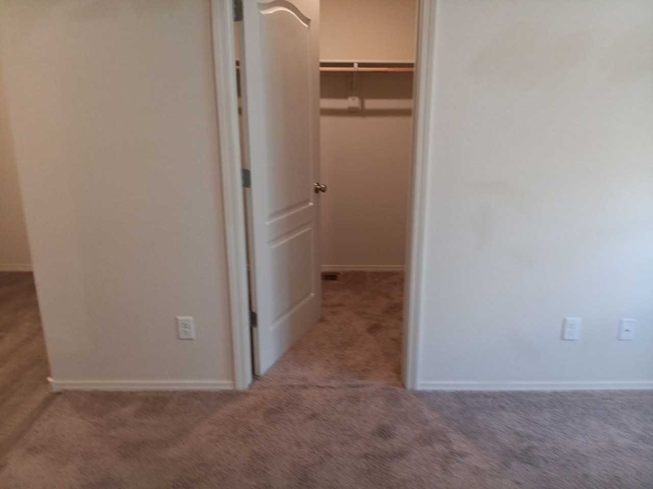 1528 Domino Dr Se - Photo 6 of 9