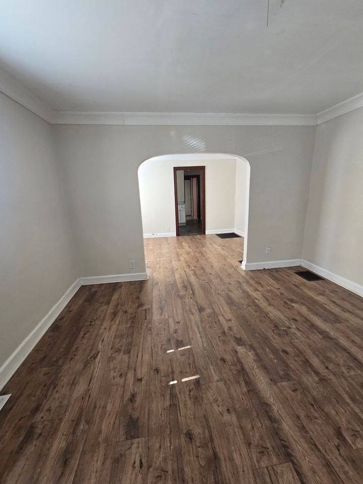 4310 E Michigan St - Photo 3 of 10