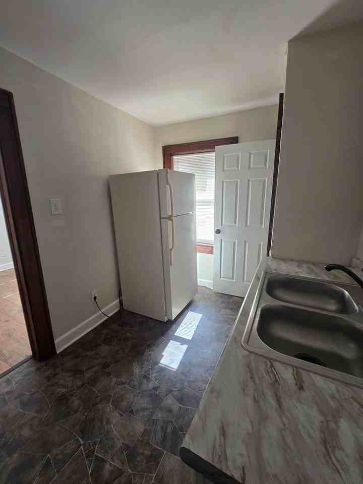 4310 E Michigan St - Photo 5 of 10