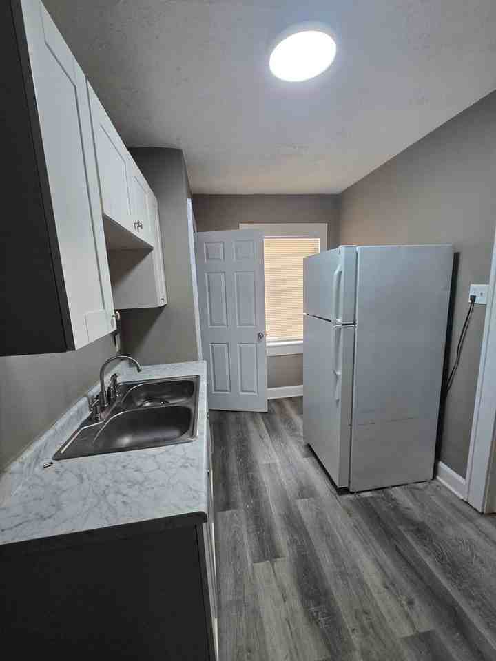 4312 E Michigan St - Photo 7 of 11