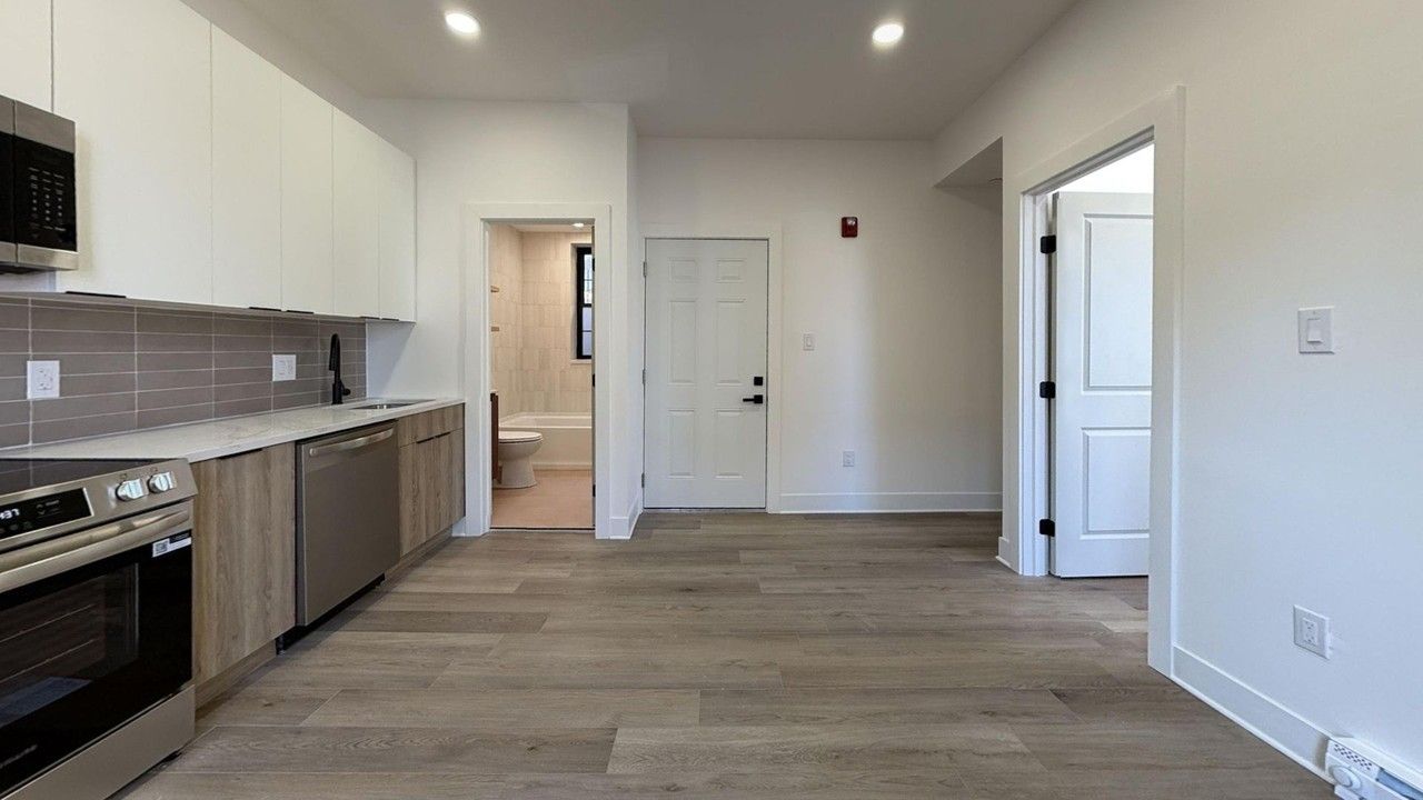 1720 N 24th St - Photo 4 of 25