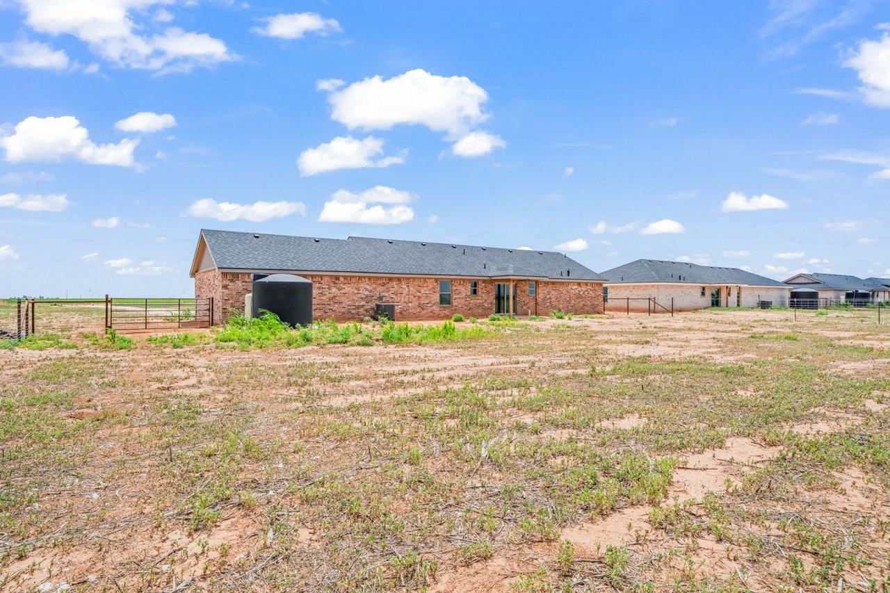 11505 N County Road 2800 - Photo 7 of 40