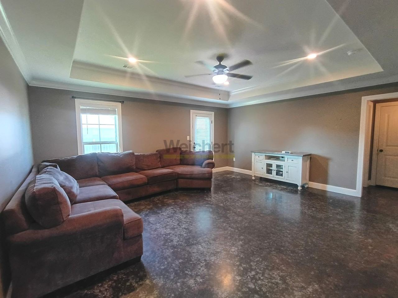 1112 Gregory Ct - Photo 4 of 20