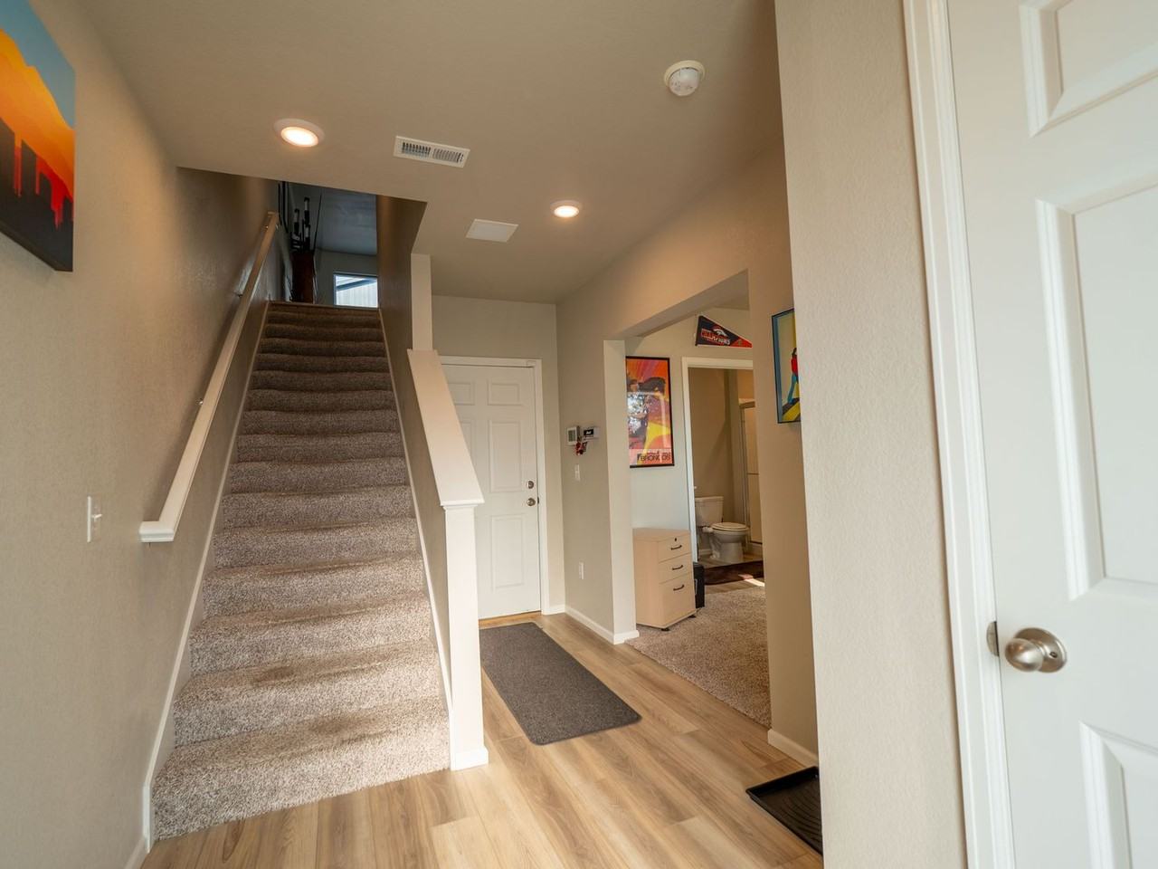 5677 Vivian St - Photo 6 of 23