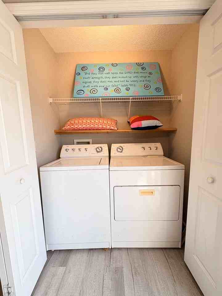 407 Lake Park Way - Photo 7 of 19