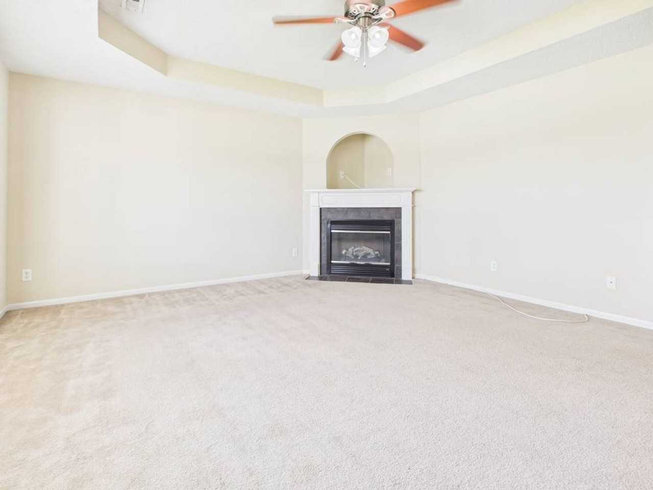 703 Iron Horse Dr - Photo 2 of 21