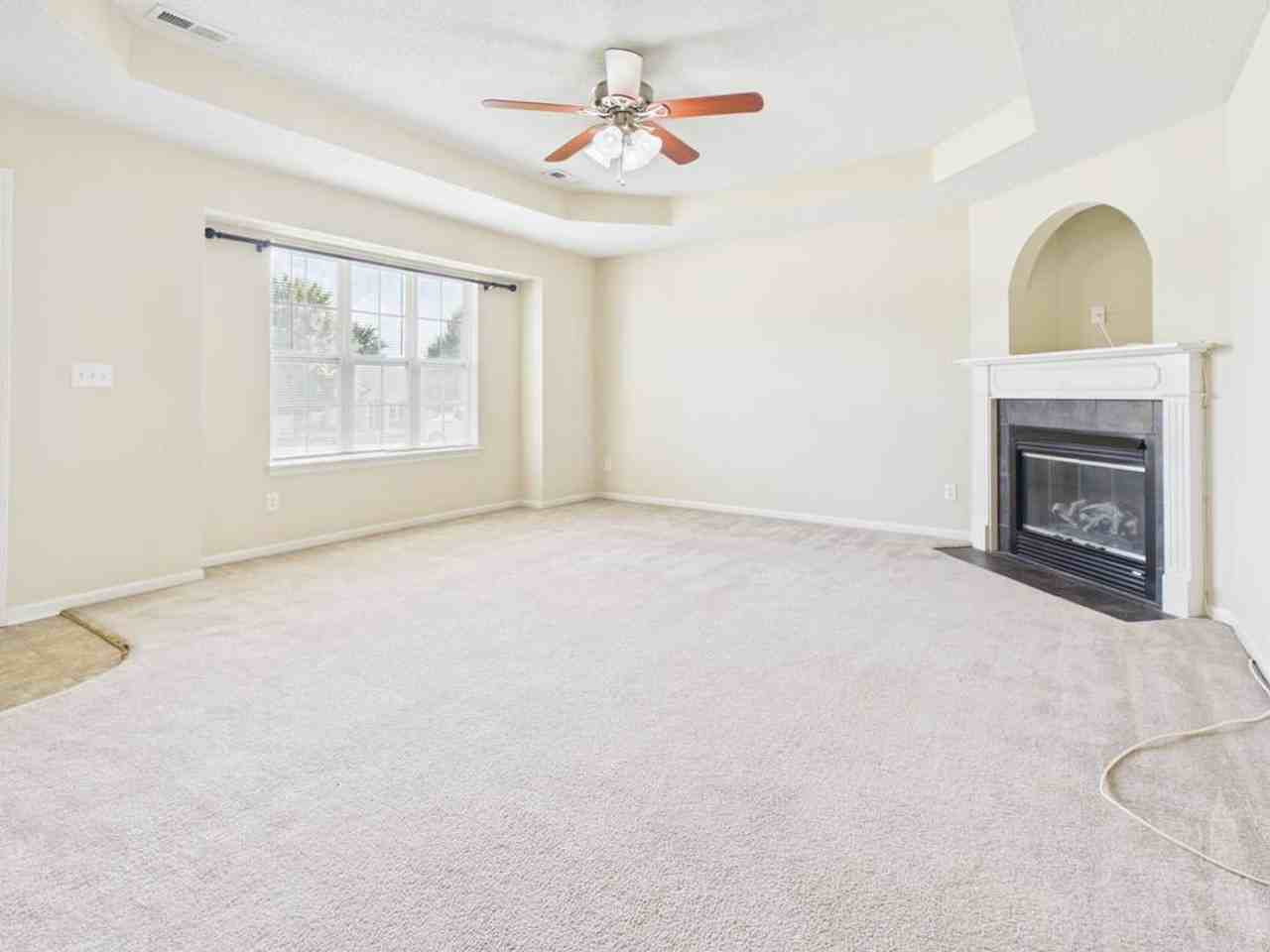 703 Iron Horse Dr - Photo 3 of 21