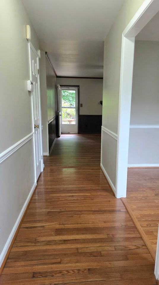 409 Rosewood Ln - Photo 2 of 33