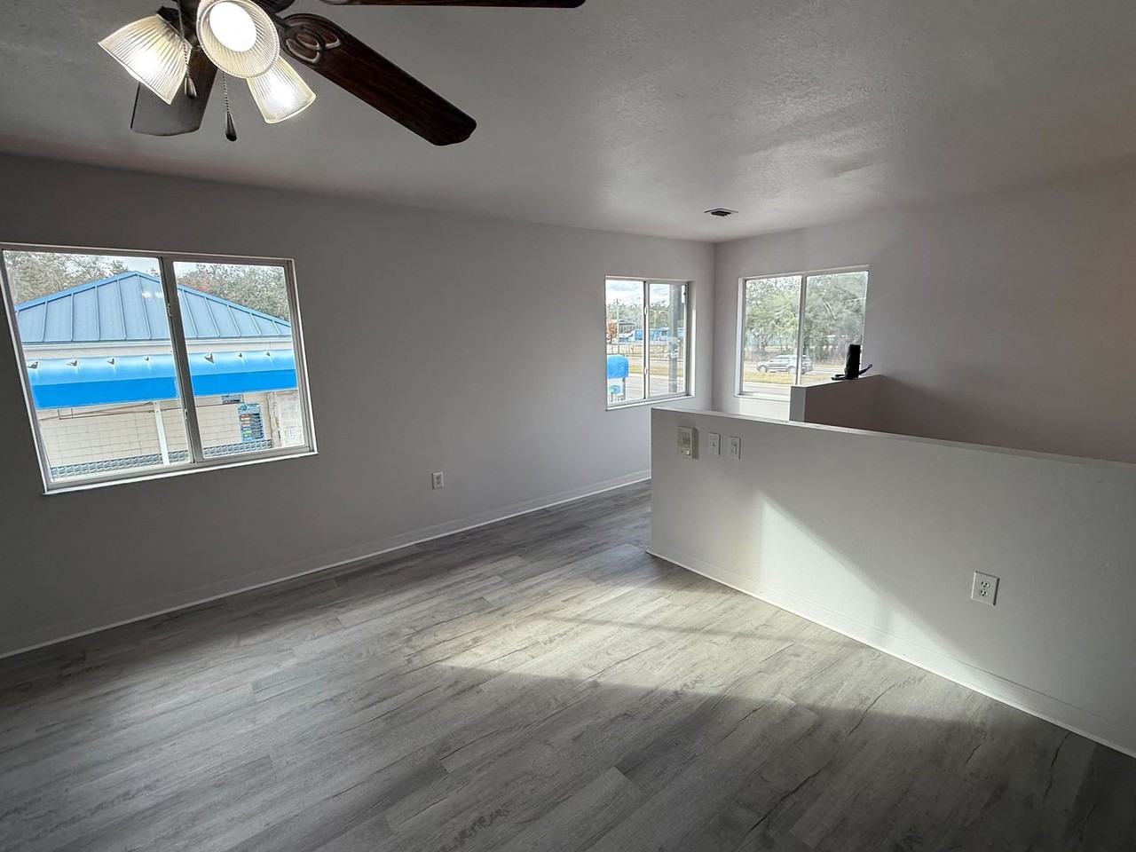 10526 State Road 52 - Photo 4 of 11