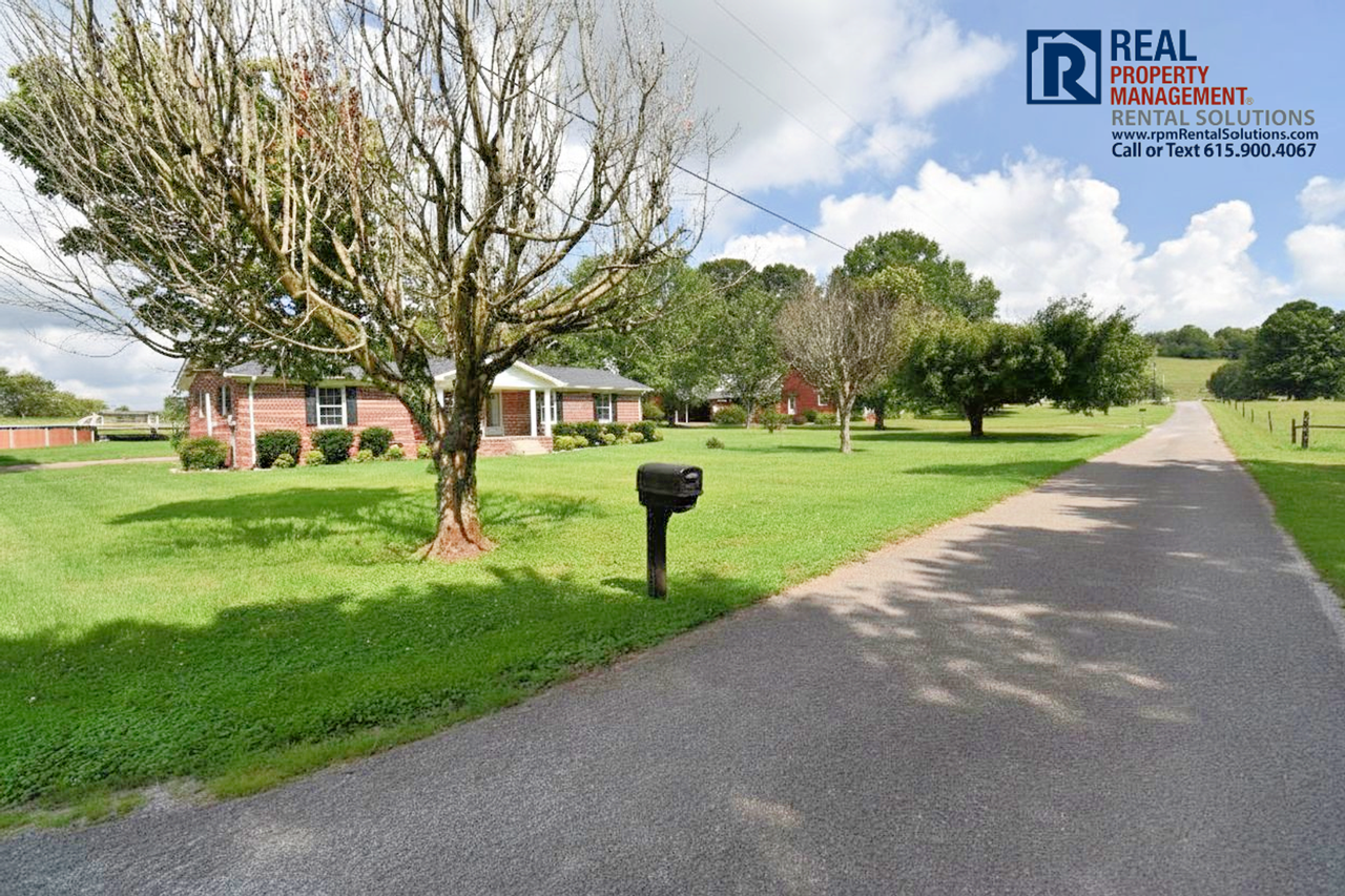 182 Riverbend Dr - Photo 2 of 20
