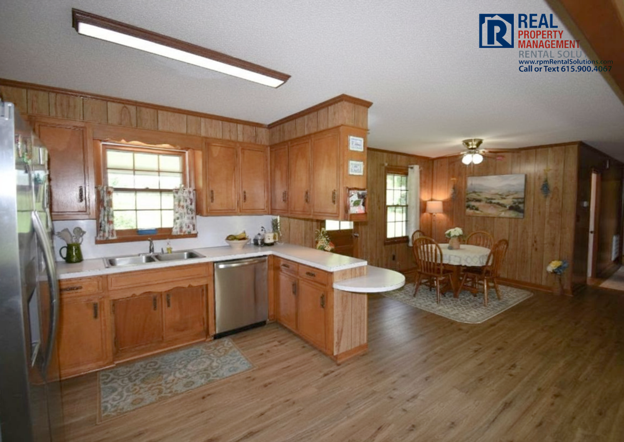 182 Riverbend Dr - Photo 3 of 20