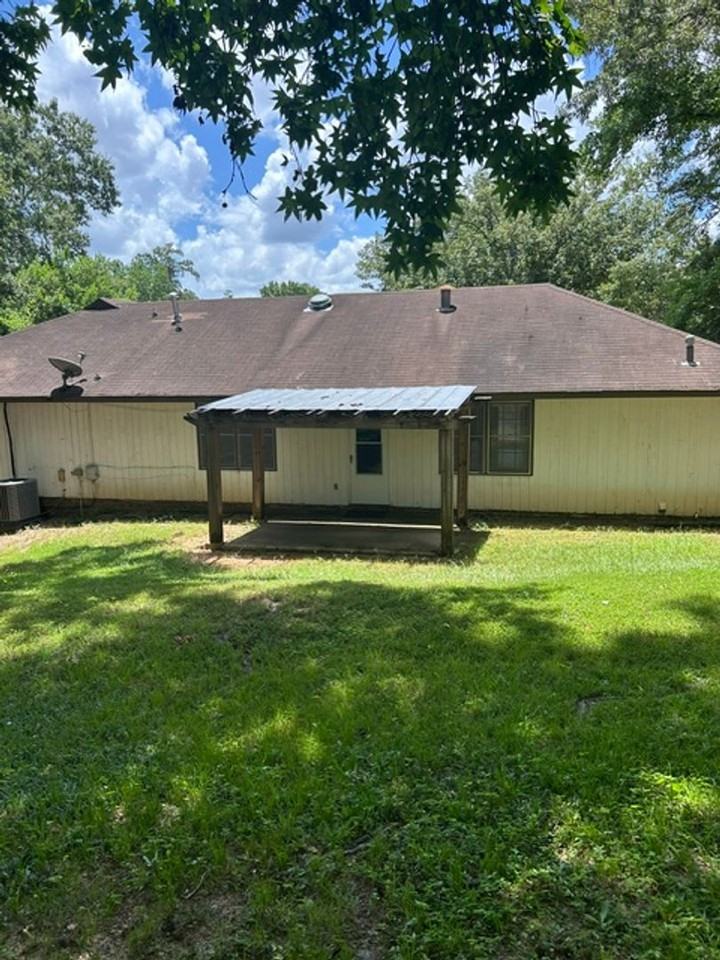 1441 Autumnridge Dr - Photo 2 of 17