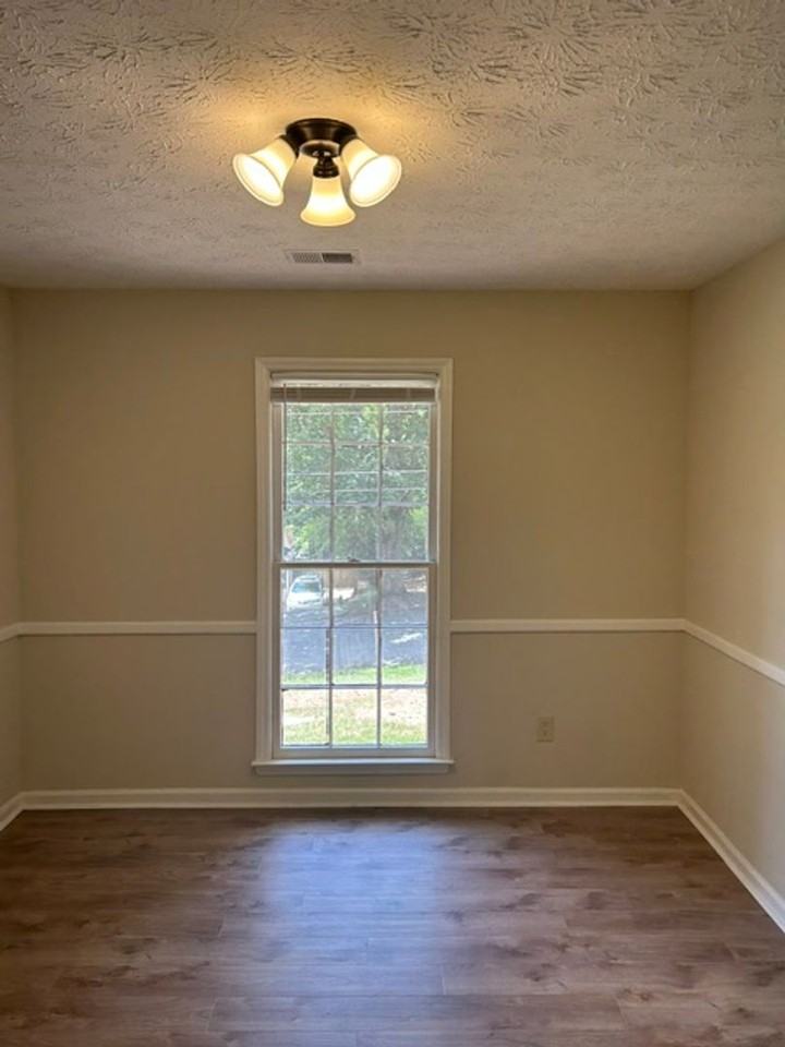 1441 Autumnridge Dr - Photo 6 of 17
