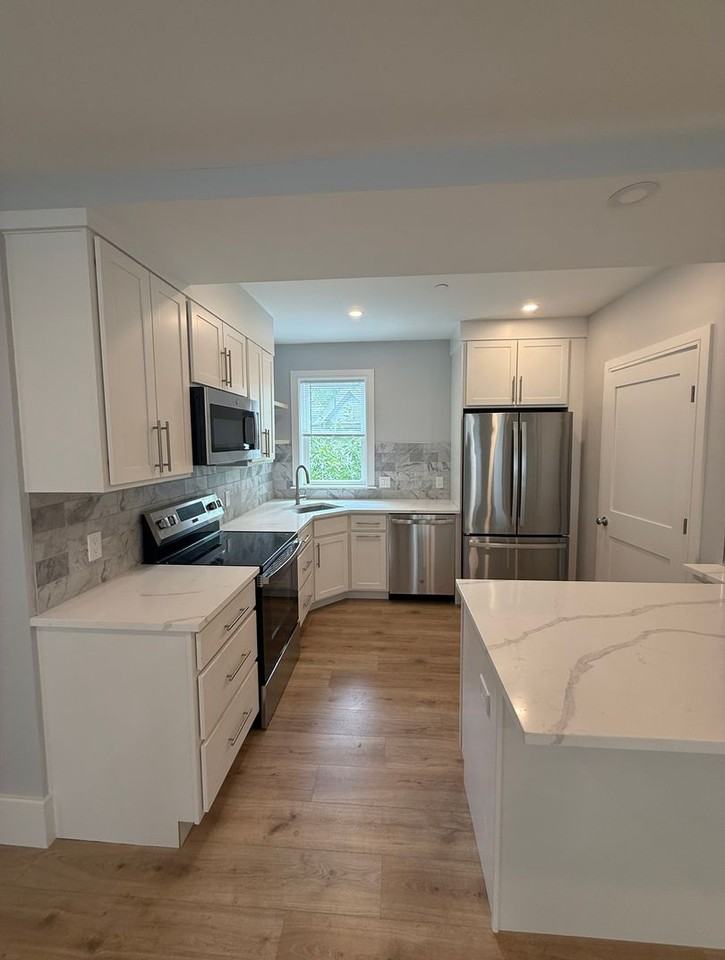 17 Holton St - Photo 2 of 16