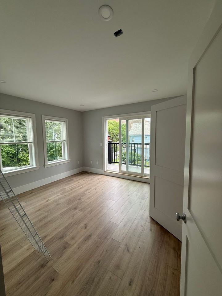 17 Holton St - Photo 4 of 16
