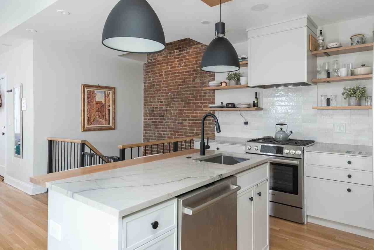 84 H St - Photo 2 of 32