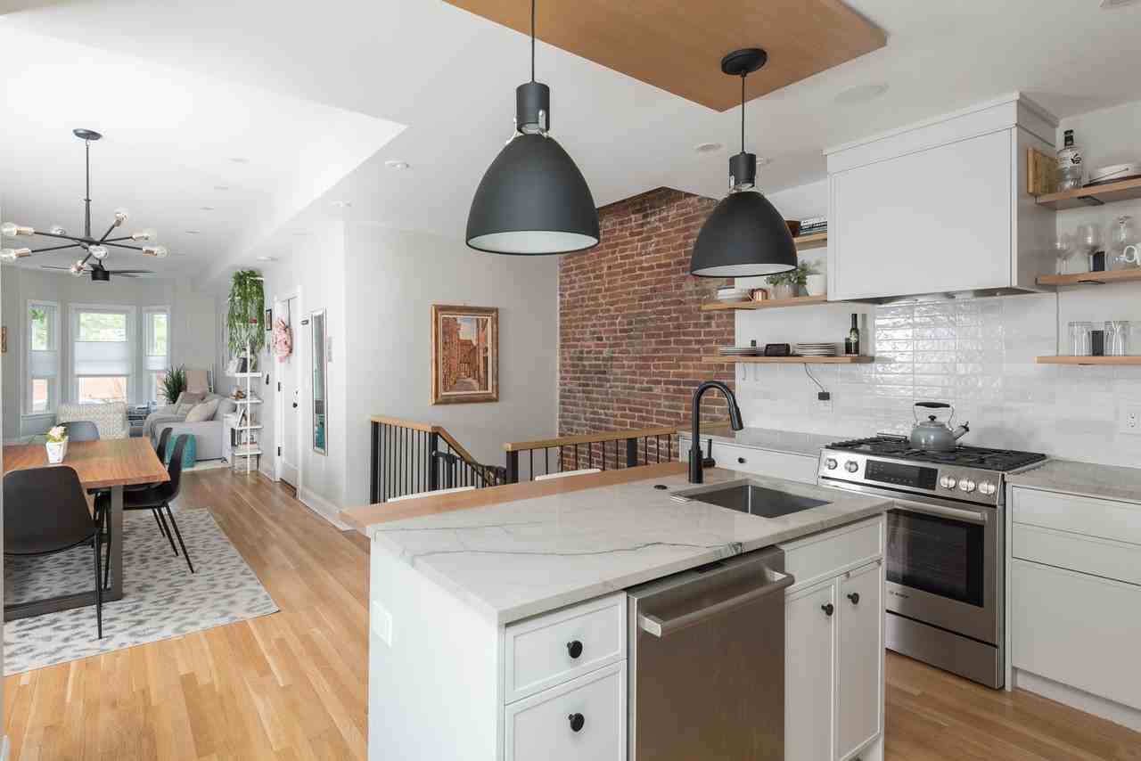 84 H St - Photo 3 of 32
