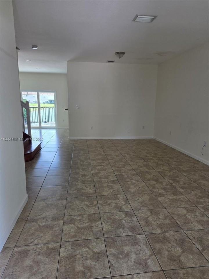 14738 Sw 23rd St - Photo 3 of 13