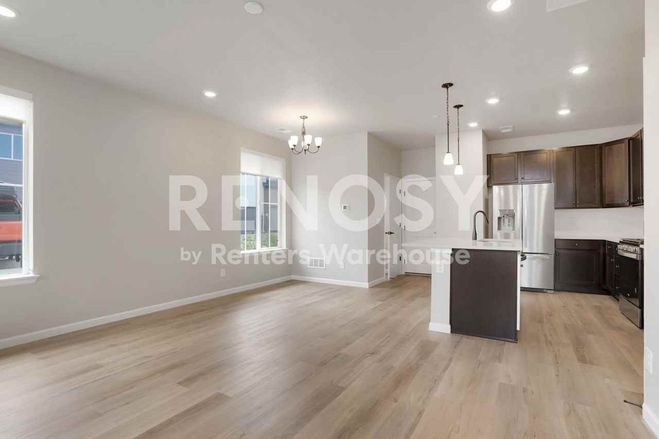 421 Millwall Cir - Photo 4 of 24