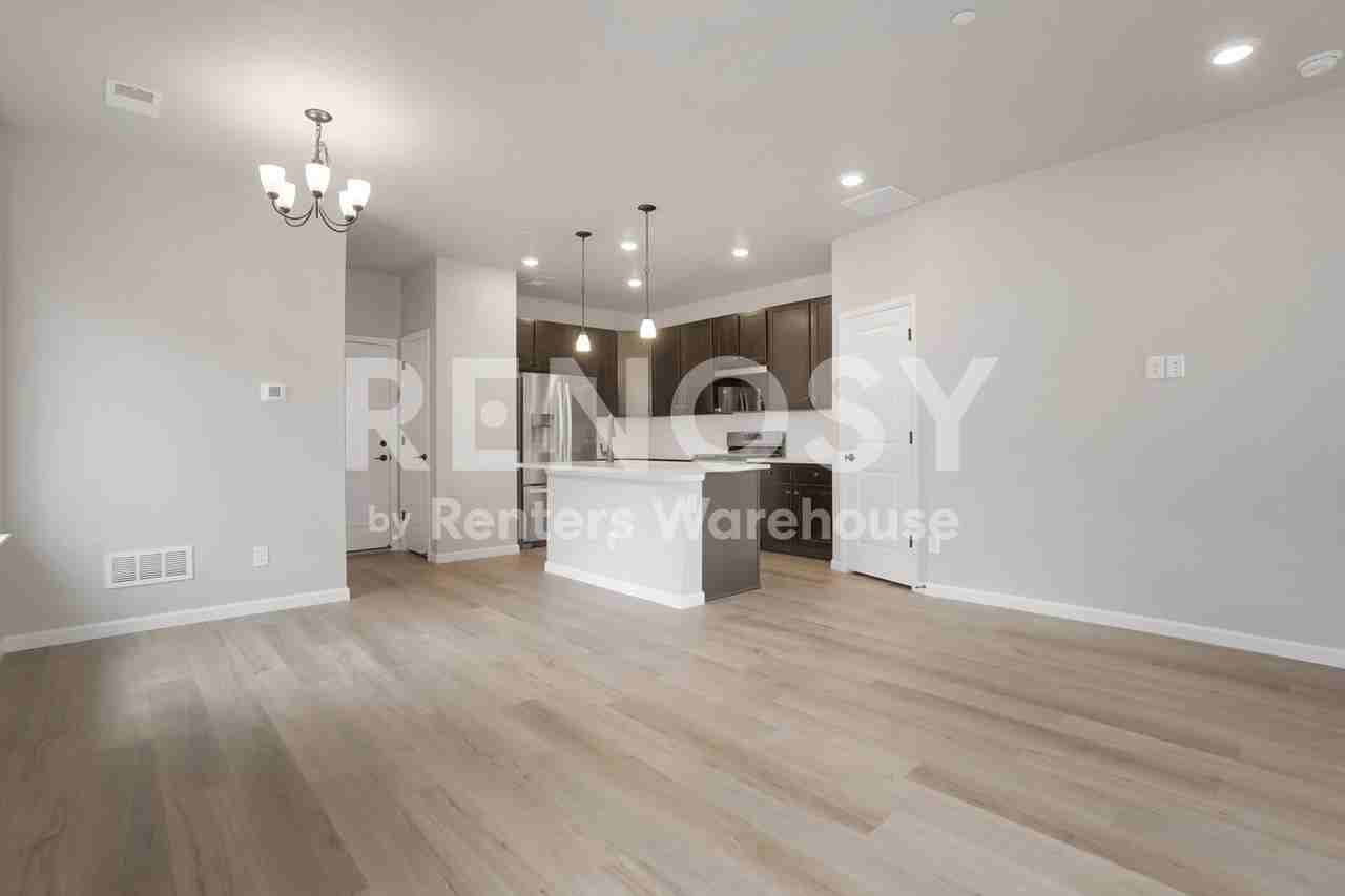 421 Millwall Cir - Photo 6 of 24