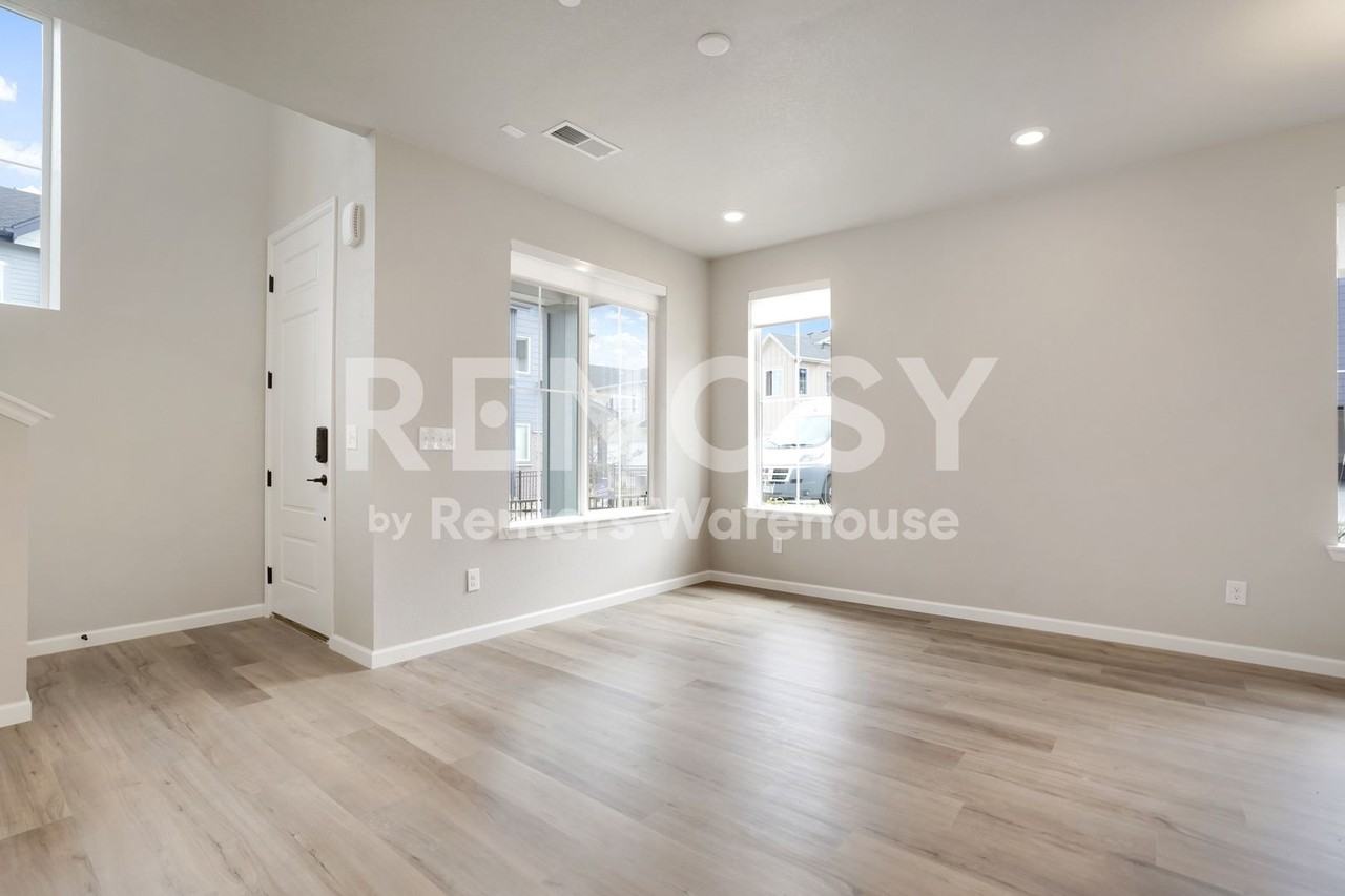 421 Millwall Cir - Photo 7 of 24