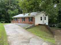 4040 Lynncrest Dr Ne - Photo 1 of 1