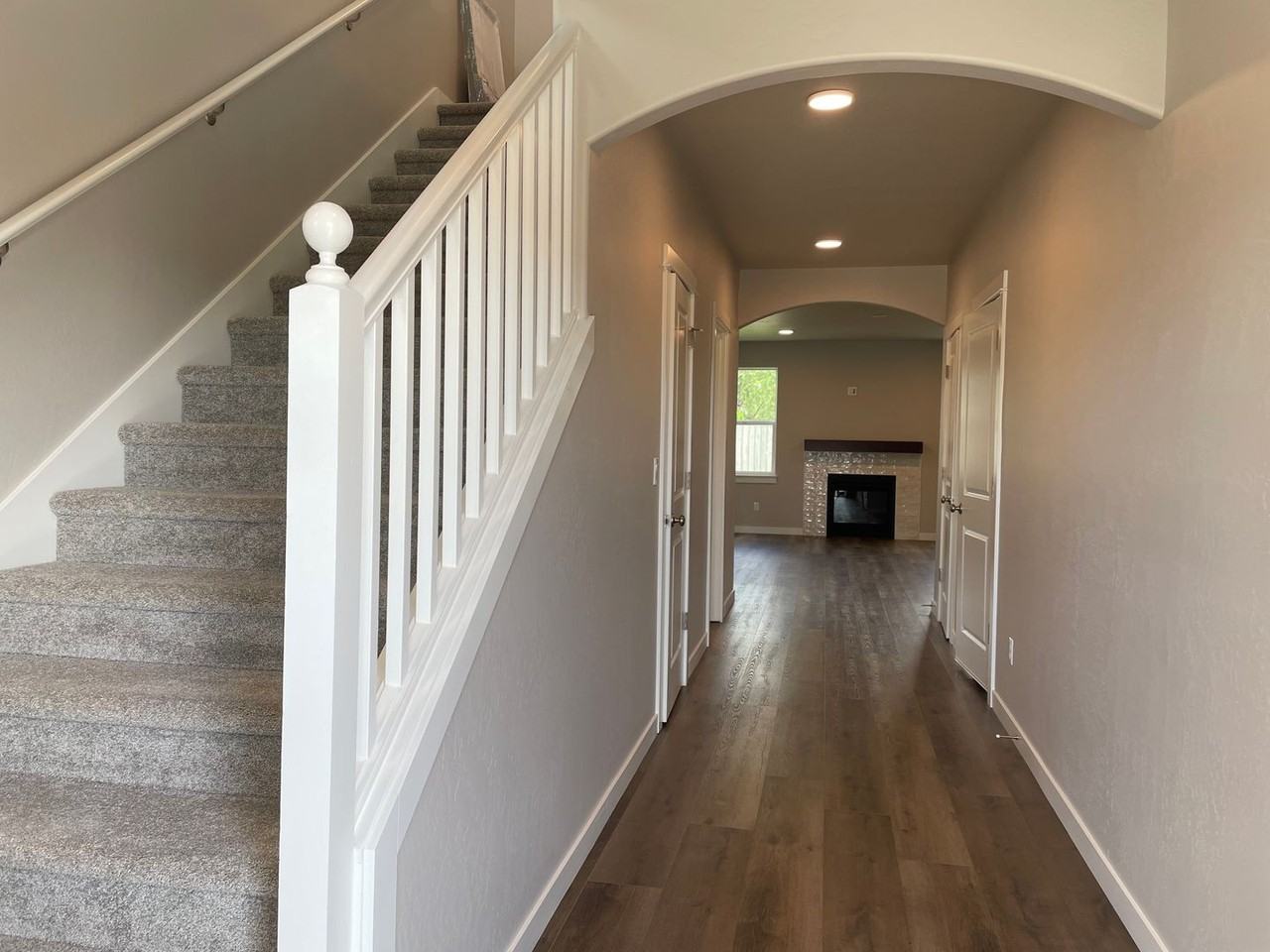 1131 Rutherford Dr - Photo 2 of 30