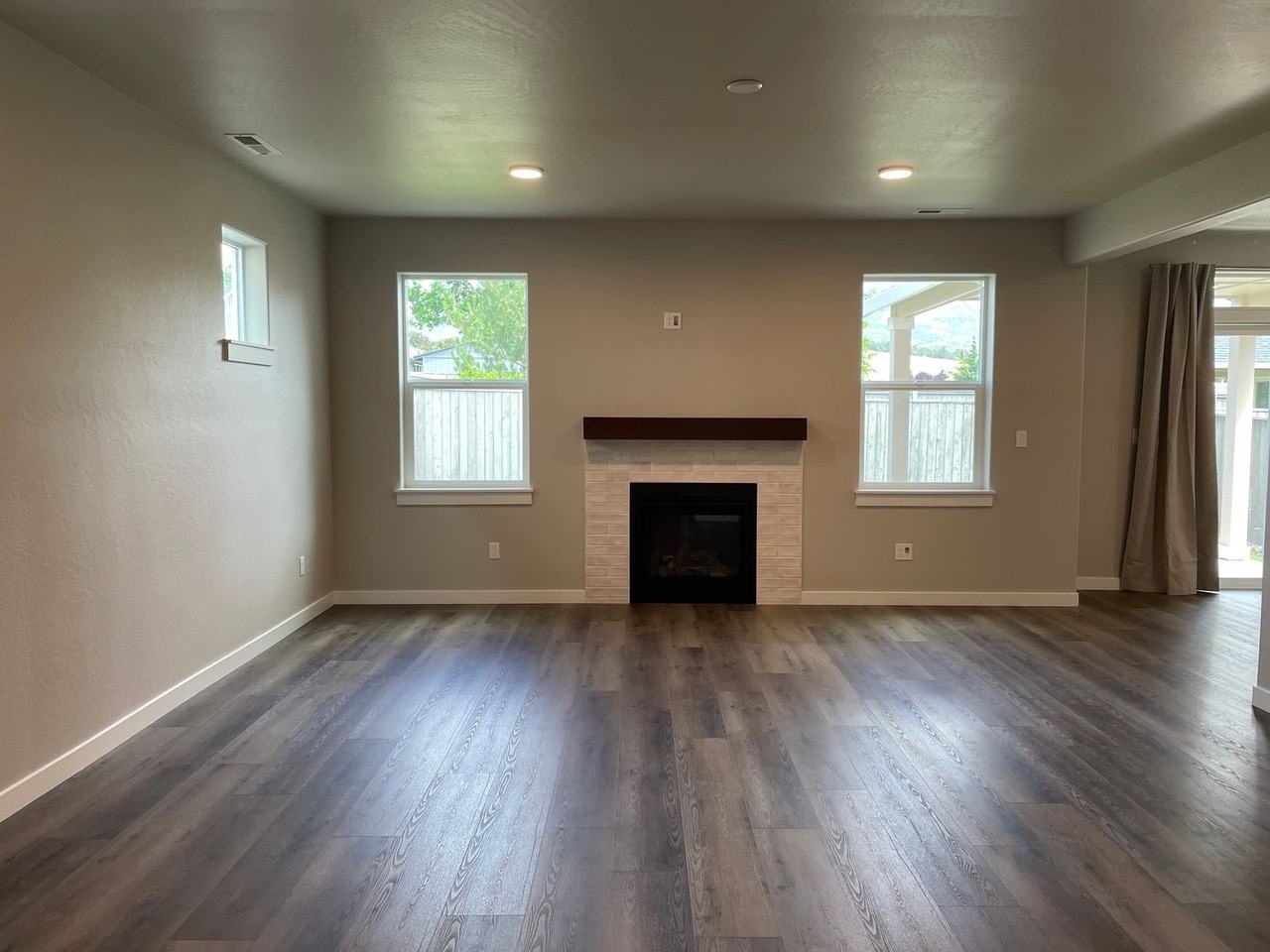1131 Rutherford Dr - Photo 3 of 30