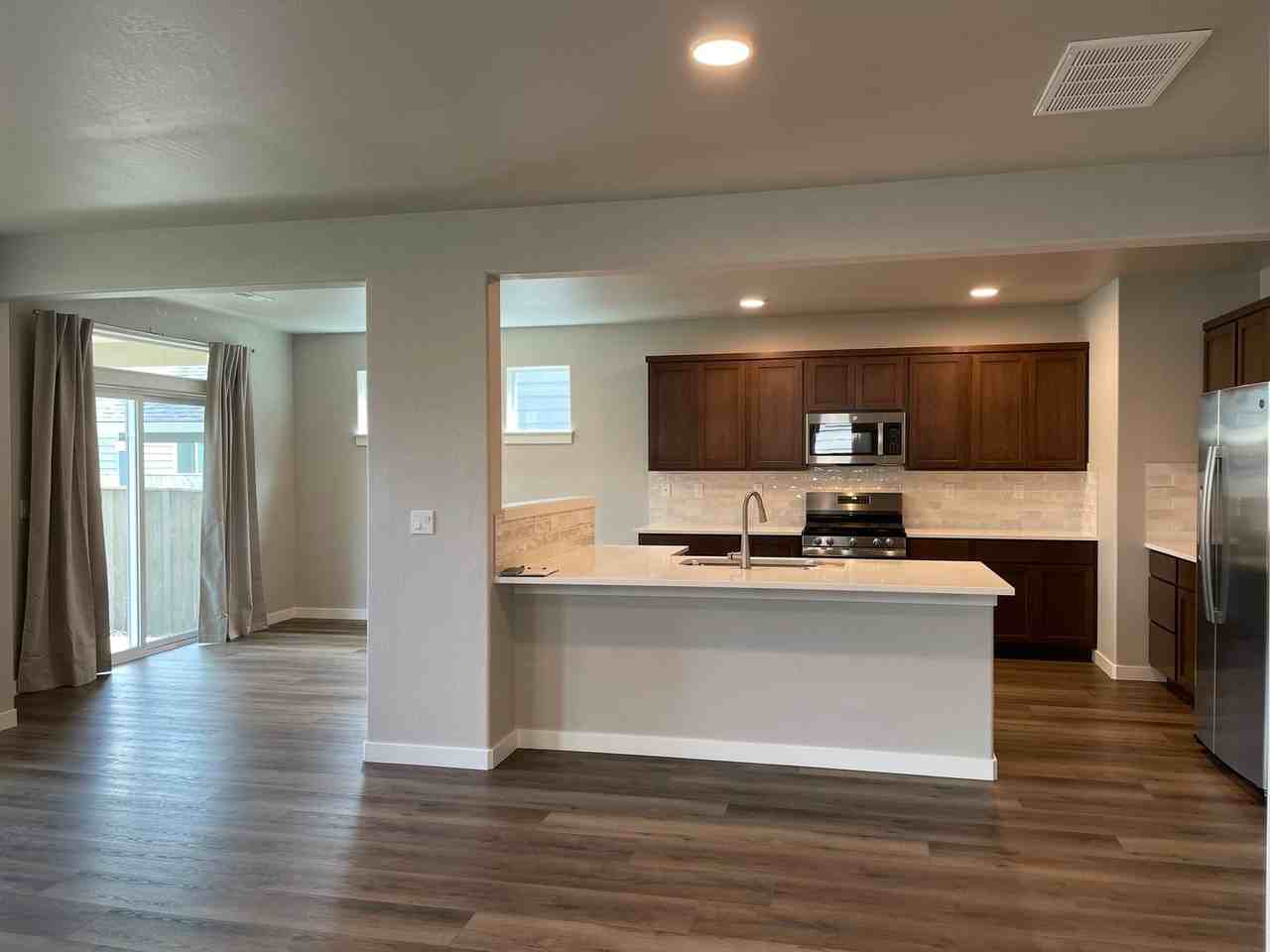1131 Rutherford Dr - Photo 7 of 30