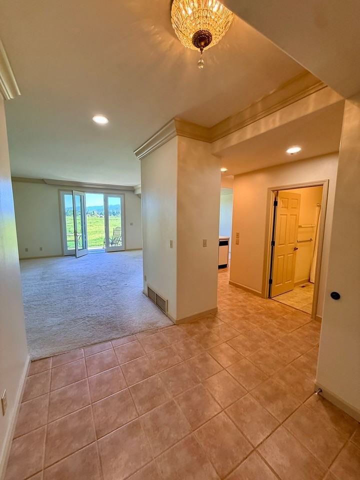 405 Overbrook Dr #9 - Photo 6 of 18