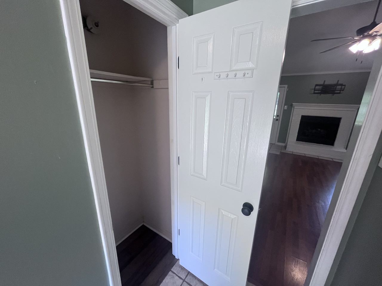 28 Burns Dr #1 - Photo 7 of 50