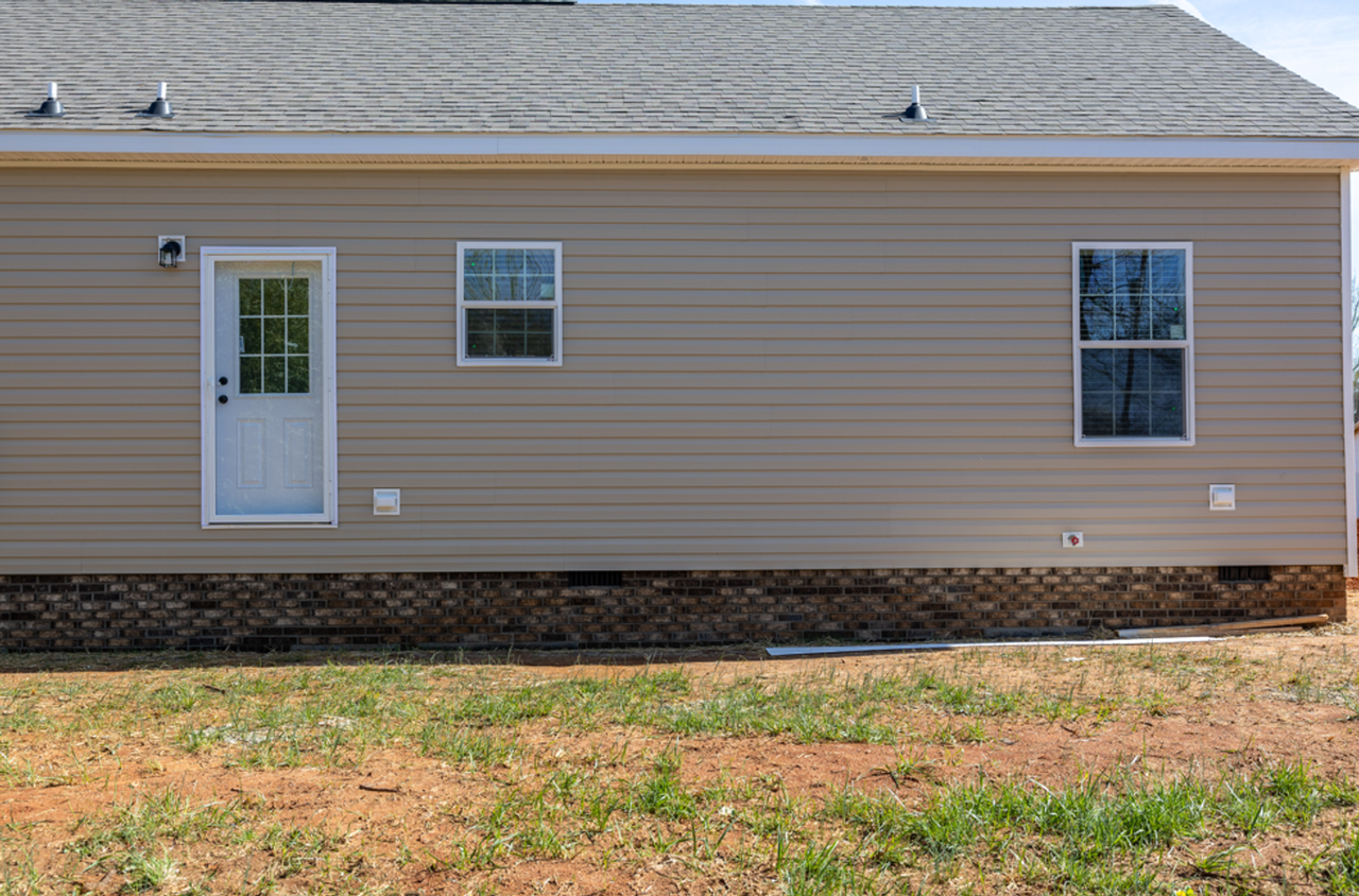 267 Chamberlain Way - Photo 2 of 11
