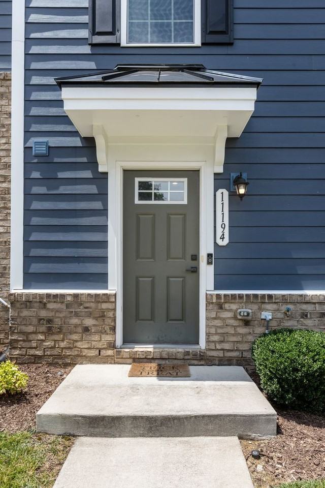 11194 Winding Brook Terrace Dr - Photo 2 of 50