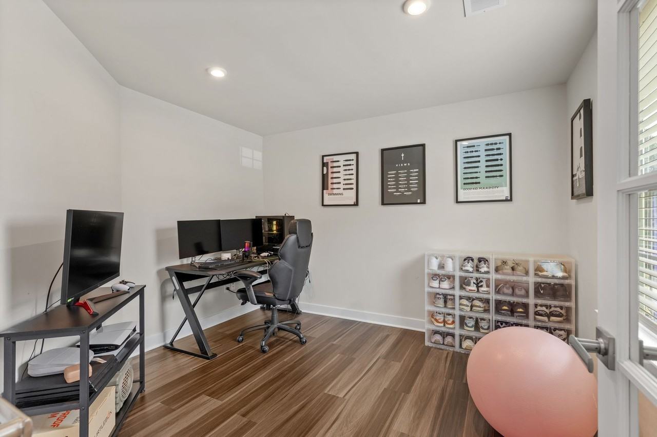 11194 Winding Brook Terrace Dr - Photo 4 of 50