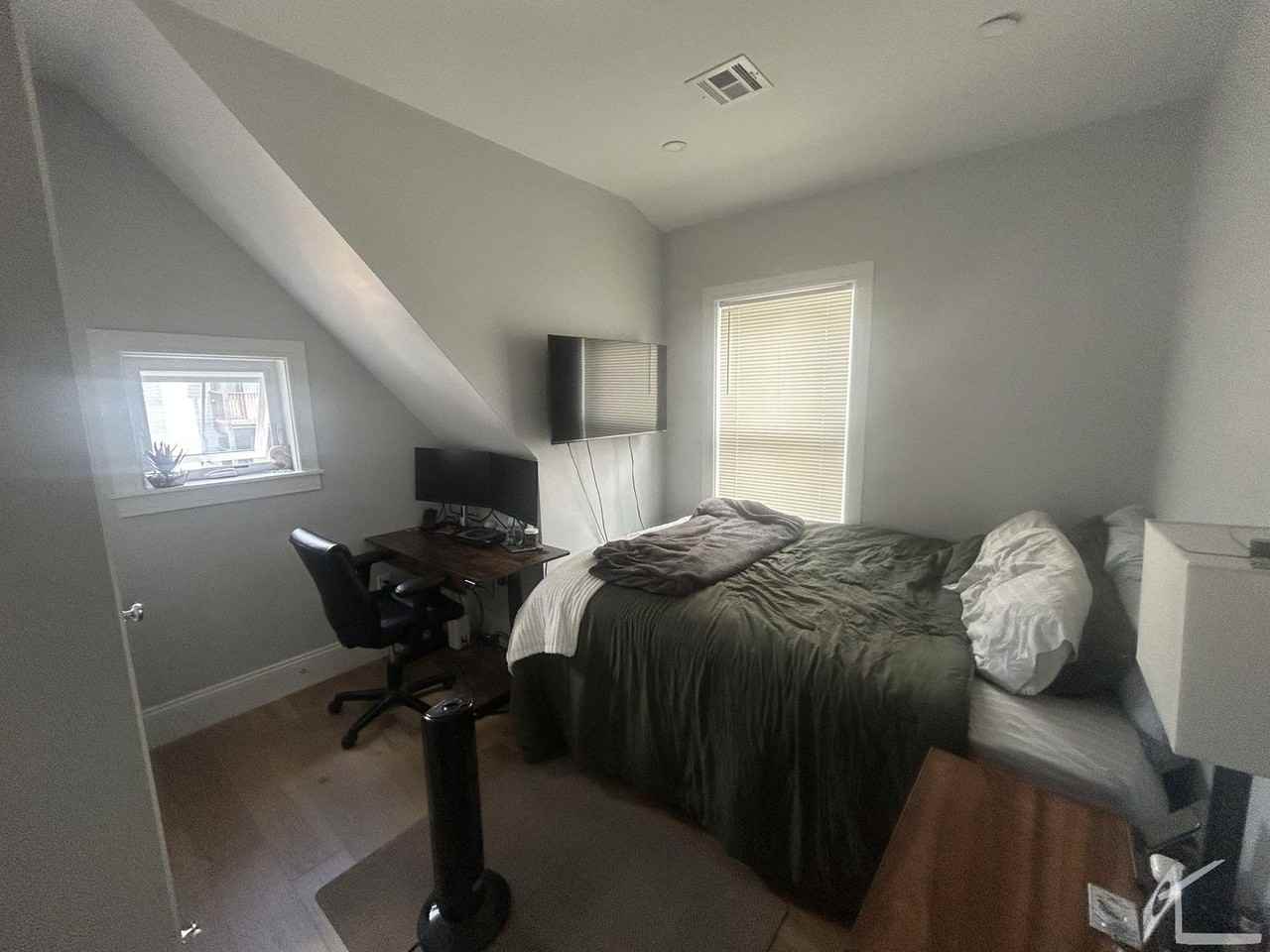 48 Fairbanks St - Photo 4 of 9