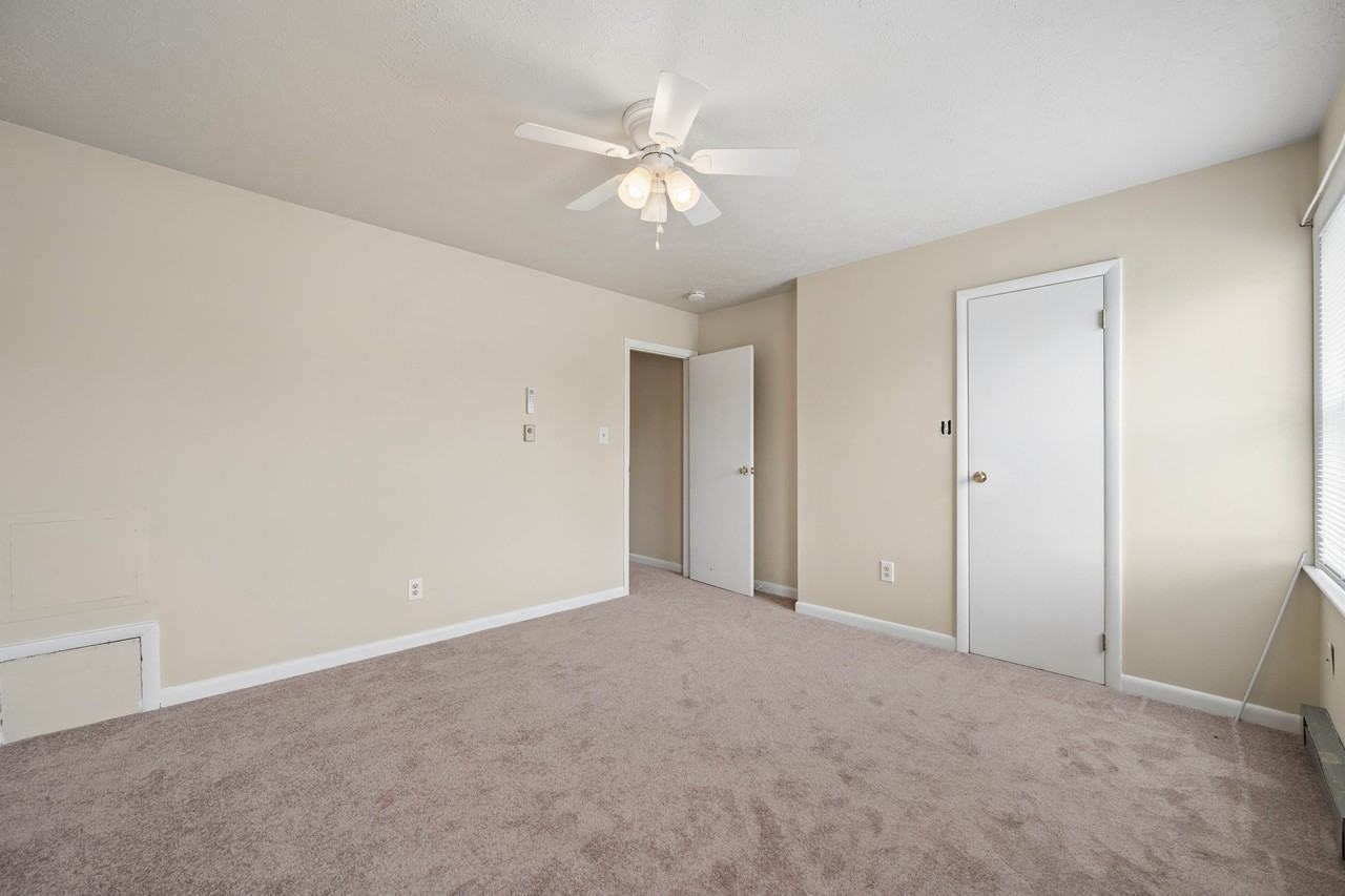 1135 W Washington St #1 - Photo 4 of 18