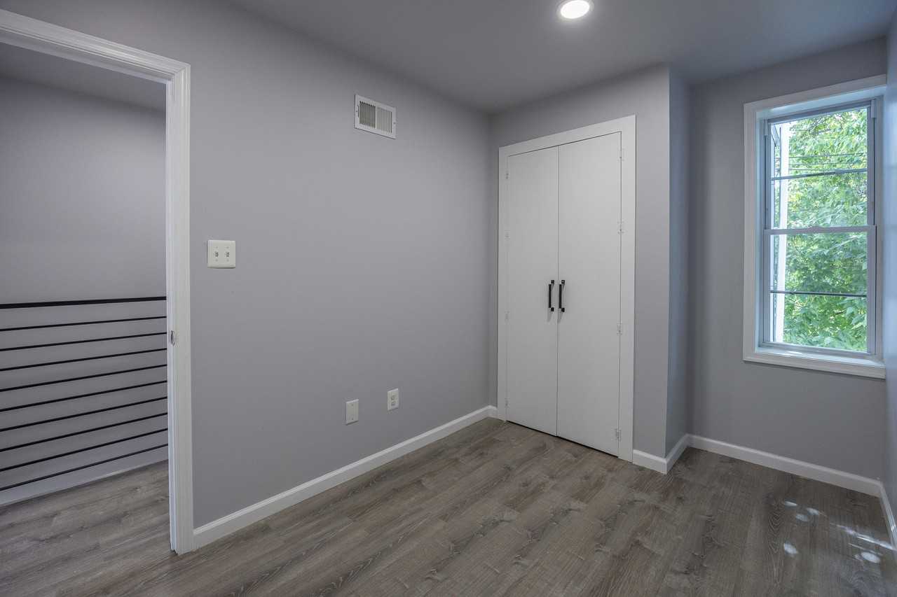 574 E Herman St #1 - Photo 7 of 41