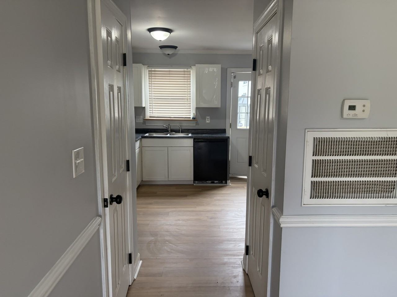 526 E Hargett St #1 - Photo 3 of 22