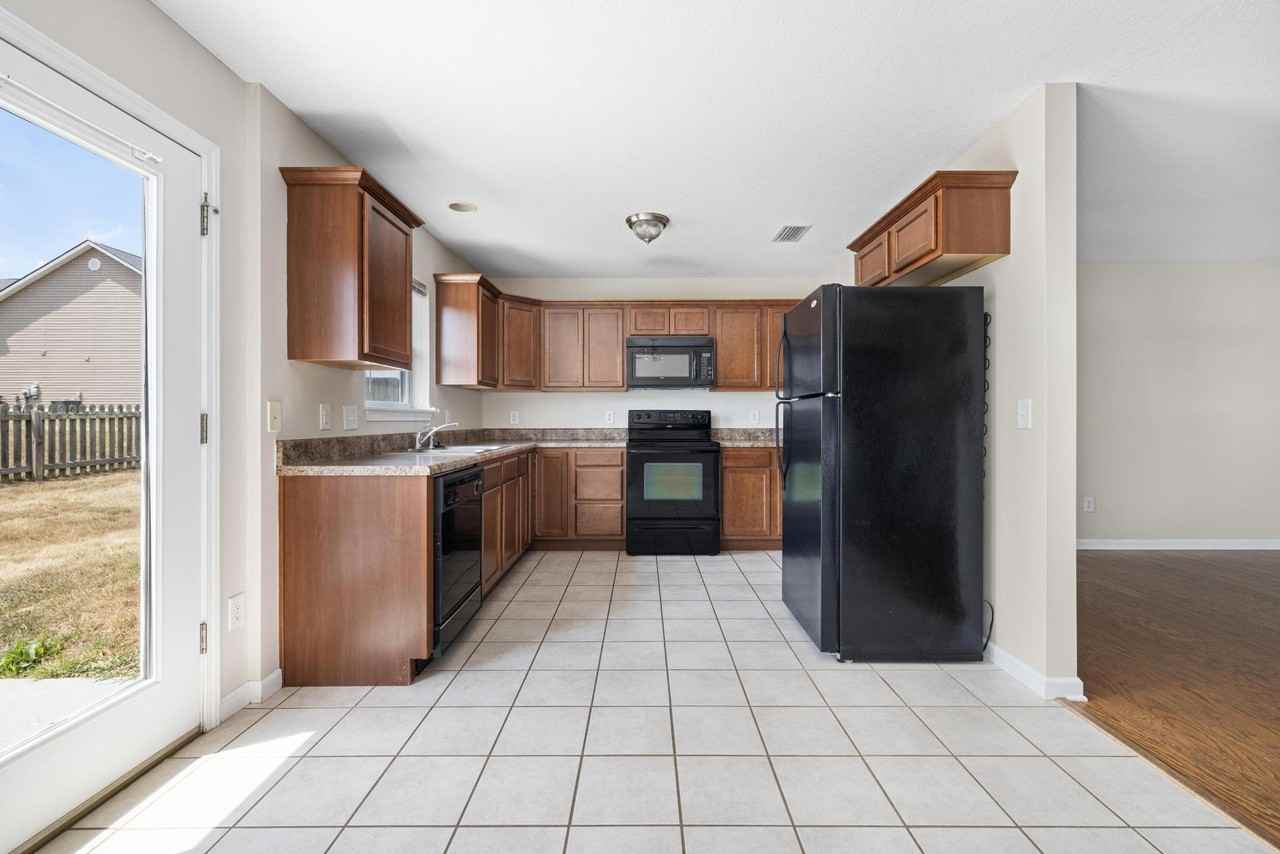 137 May Apple Dr #1 - Photo 4 of 13