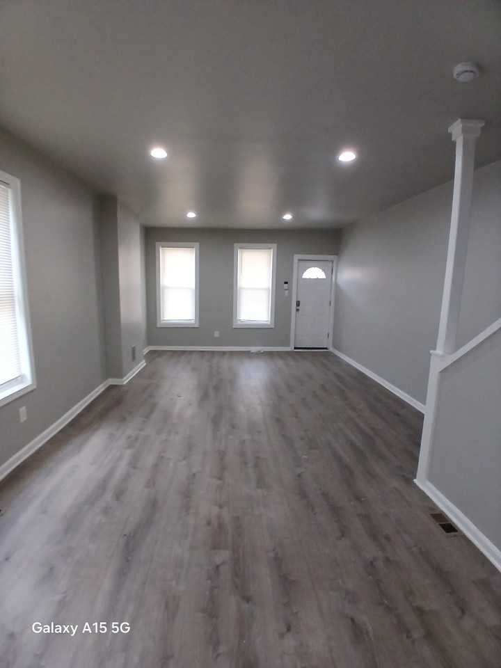 116 E Pastorius St #0 - Photo 5 of 31