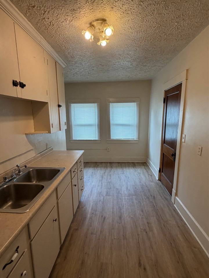 155 E Judson Ave #155 - Photo 3 of 20