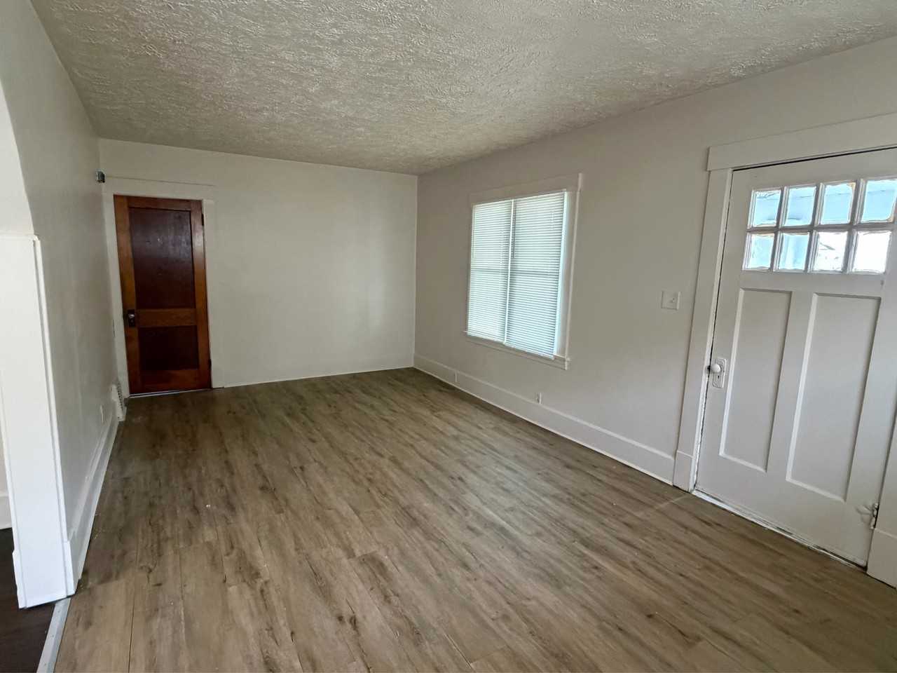 155 E Judson Ave #155 - Photo 5 of 20