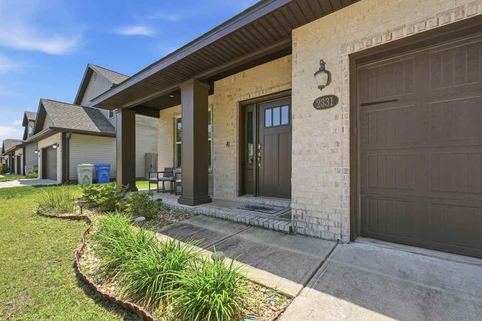2331 Hadleigh Hills Ct #1 - Photo 4 of 32