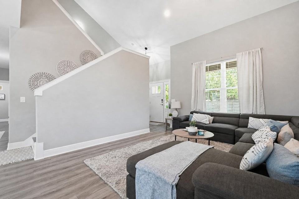 2331 Hadleigh Hills Ct #1 - Photo 7 of 32